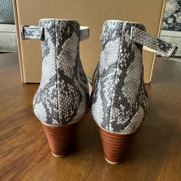 Franco Sparta Wedge Sandal size 6 grey and black - Picture 4 of 5